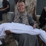 Okupatorske snage bombardovale šatore raseljenih i školu u Gazi: Više šehida u Han Junisu, Refahu i Burejdžu